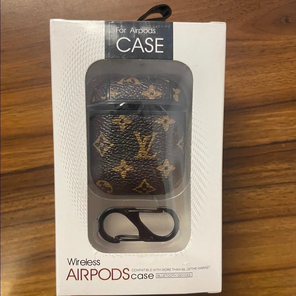 Fashion Designer Air Pod Cases. 2 Designs - Brand New for generation 1 & 2 - Picture 3 of 7